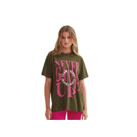 WHY OVERSIZED WOMEN T SHIRTS ARE A FOREVER STAPLE, NOT JUST A TREND